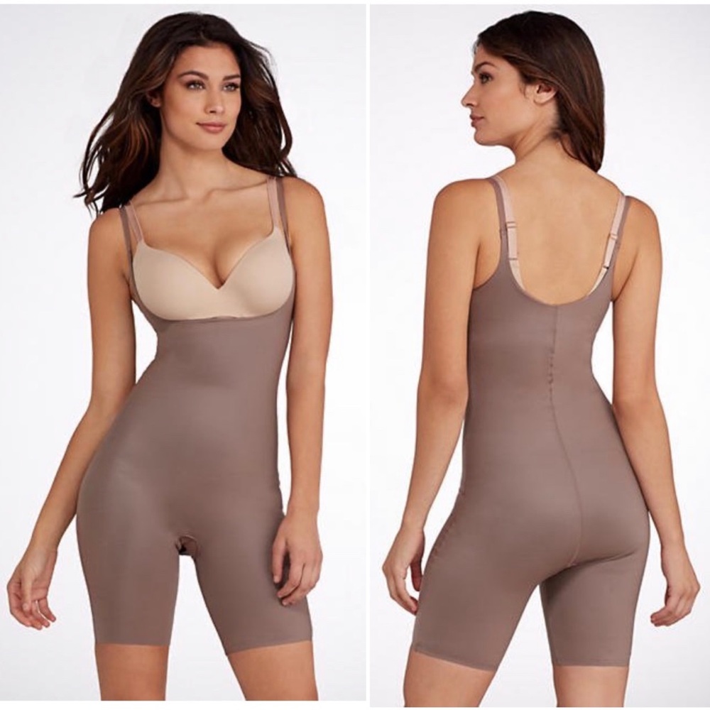 SPANX 2 timing reversible medium control bodysuit